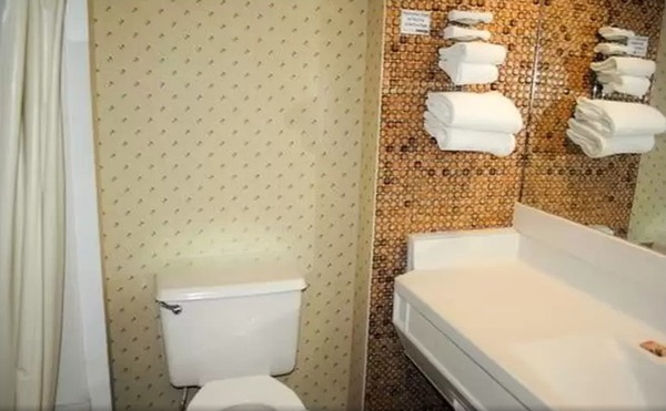 Harborlight Poolside Suite Handicap Photo 3